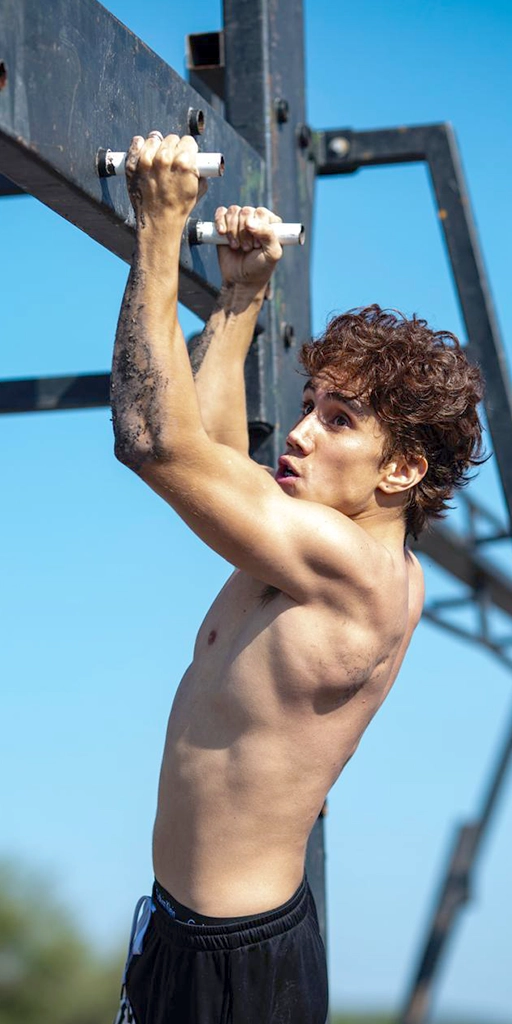 The-Conqueror-Bicentenario-H_resultado